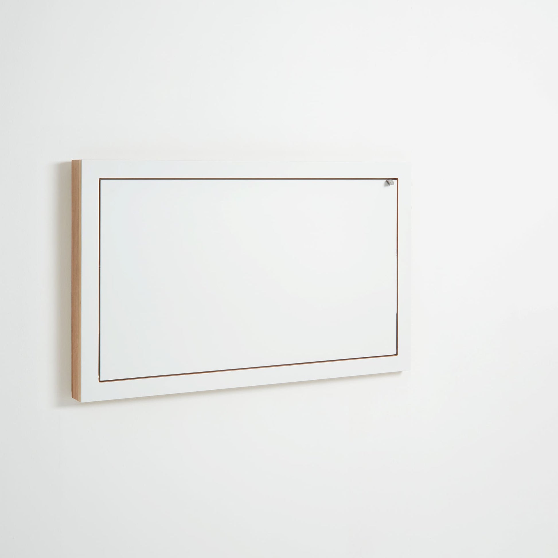 Ambivalence - Fläpps Secretary White