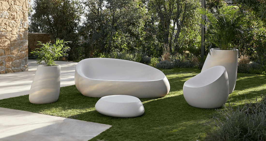 Vondom Stone Kollektion: Innovative Outdoor-Möbel von Stefano Giovannoni