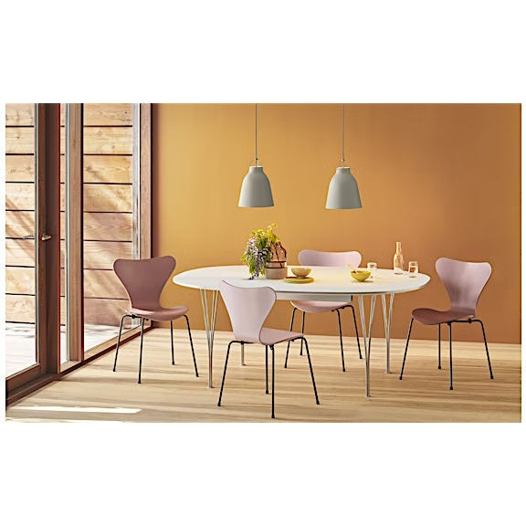 Fritz Hansen - Series 7 3107 Chair Lacquer
