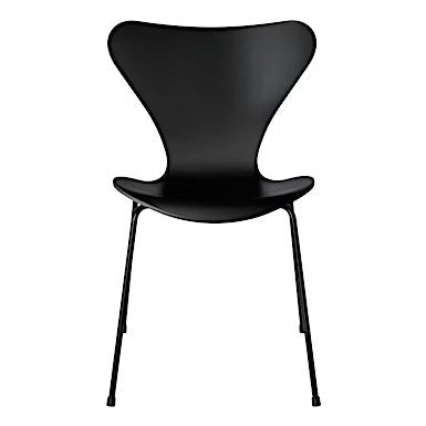 Fritz Hansen - Series 7 3107 Chair Lacquer