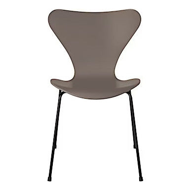 Fritz Hansen - Series 7 3107 Chair Lacquer
