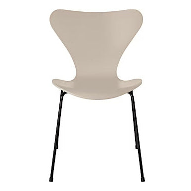 Fritz Hansen - Series 7 3107 Chair Lacquer