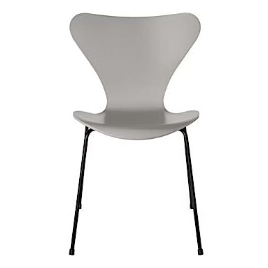 Fritz Hansen - Series 7 3107 Chair Lacquer