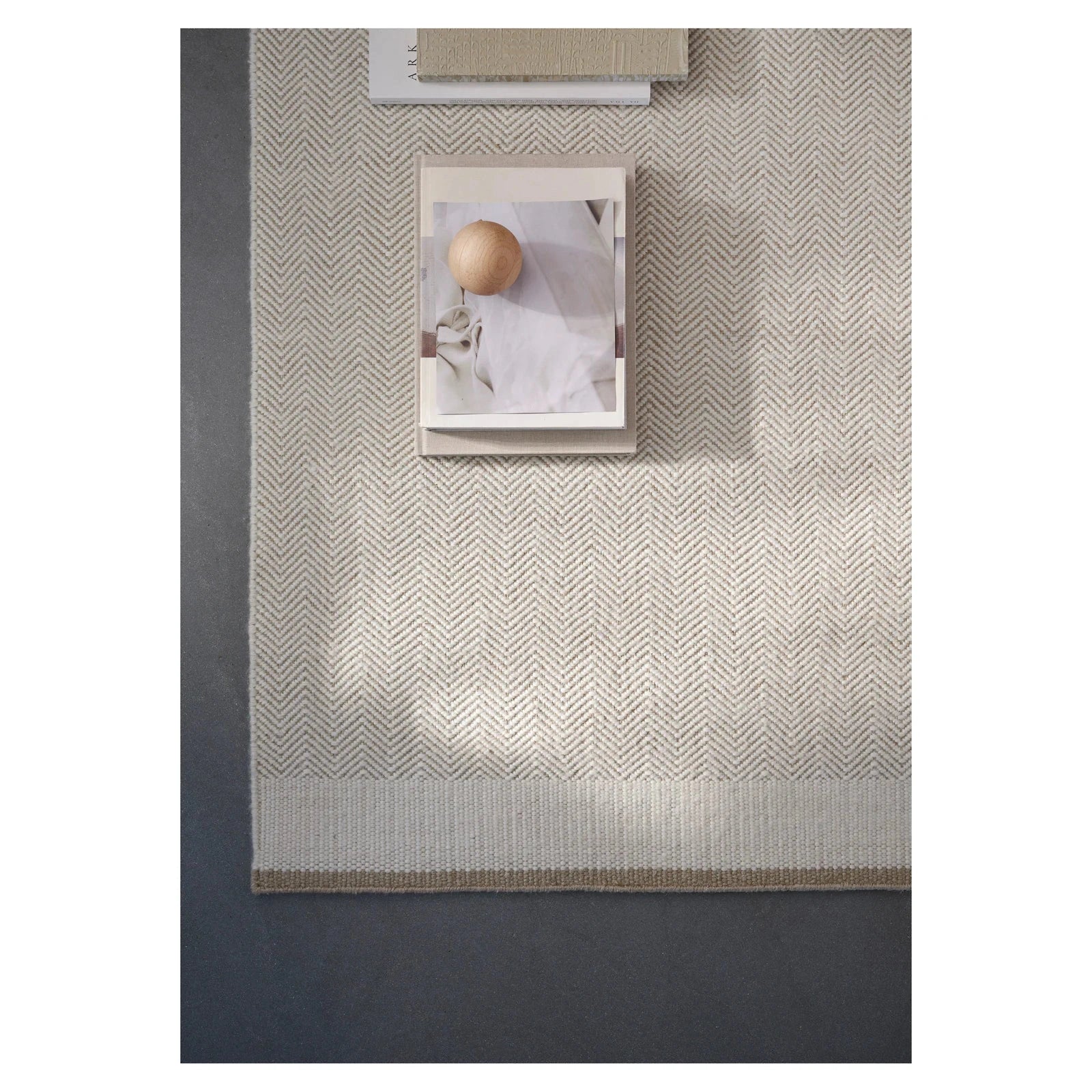 Line Design - STRATUM ECHO rug