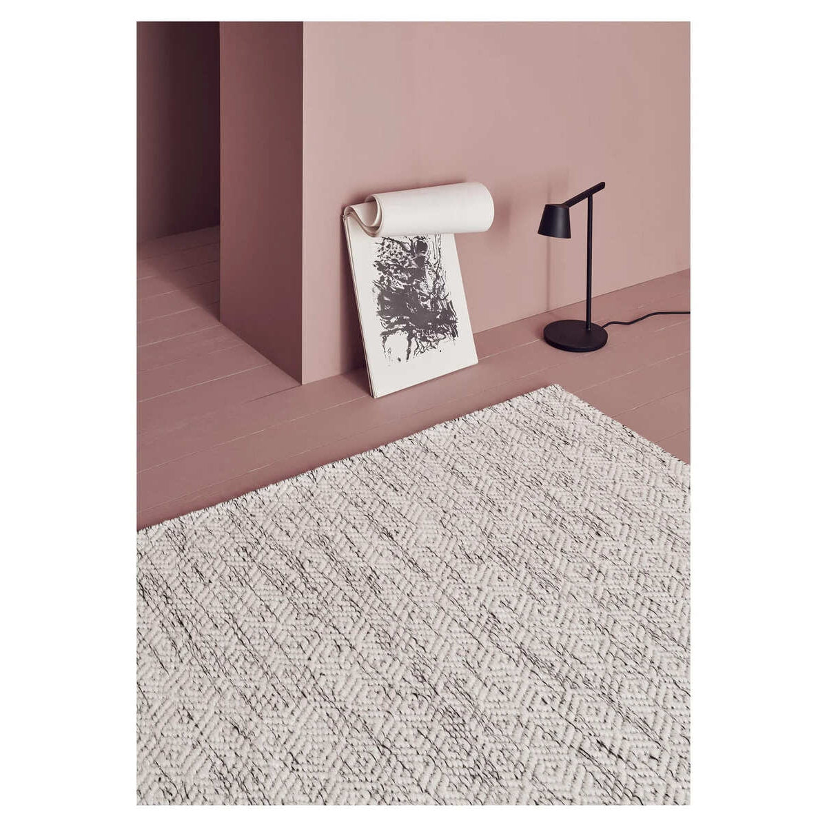 Line Design - NYOKO Rug White