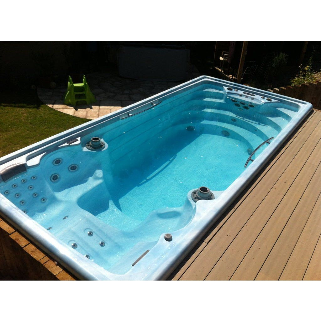   - Alpha Wellness - Whirlpool Chaleur Swim XL                              