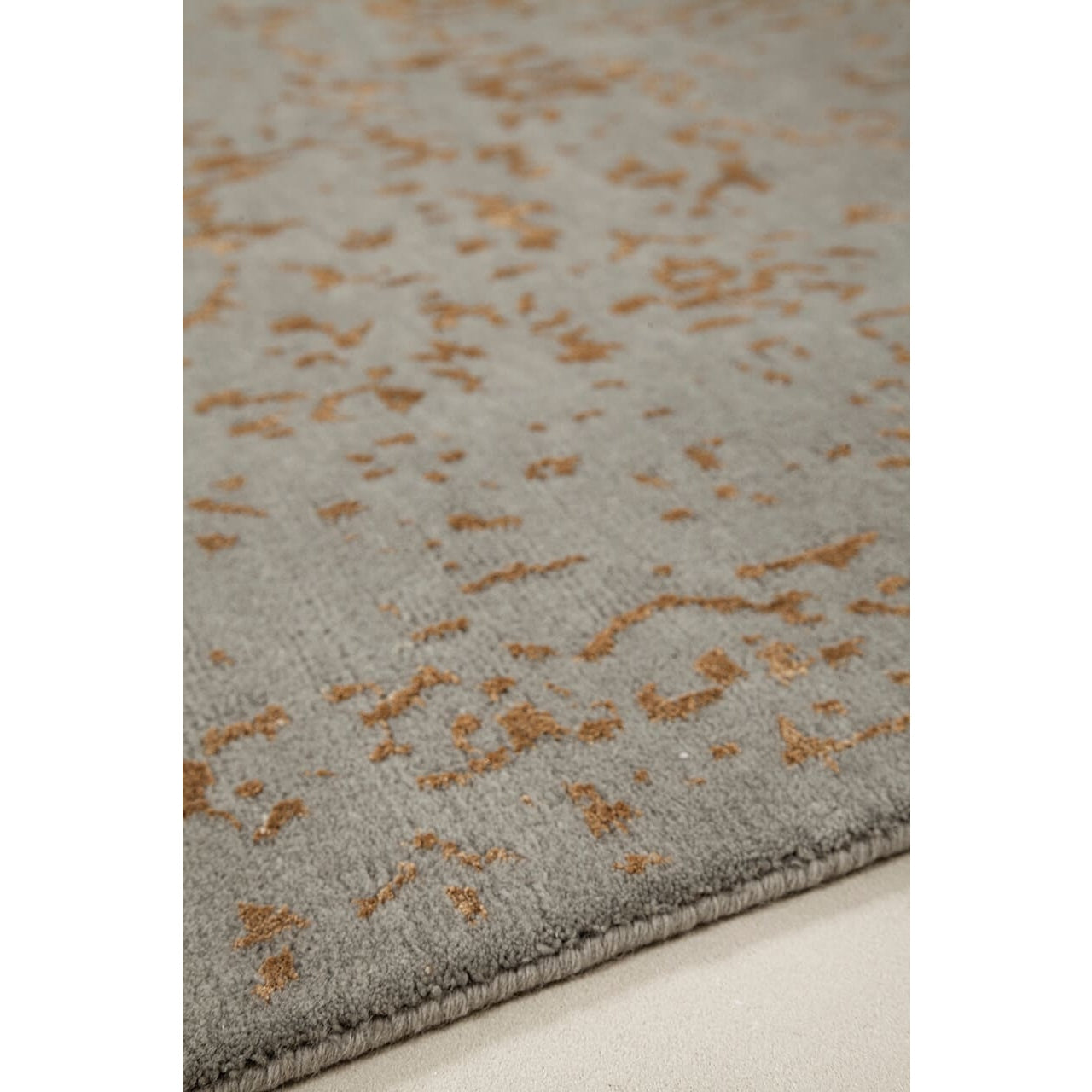 Amini - Artemisia Rug Amini Studio Ice