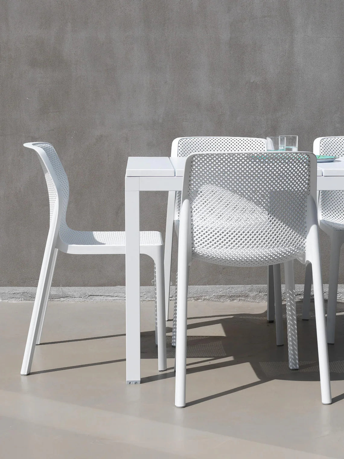 Unopiu - Synthesis extendable table