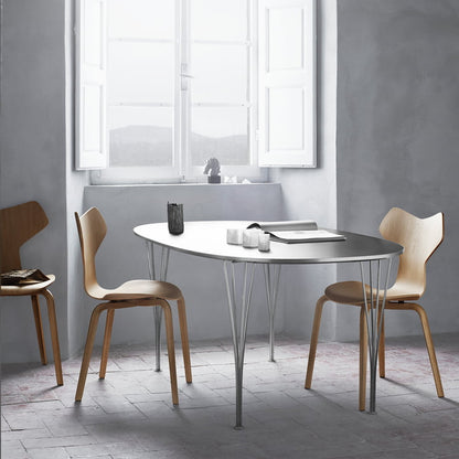Fritz Hansen - Grand Prix Chair Ash dyed