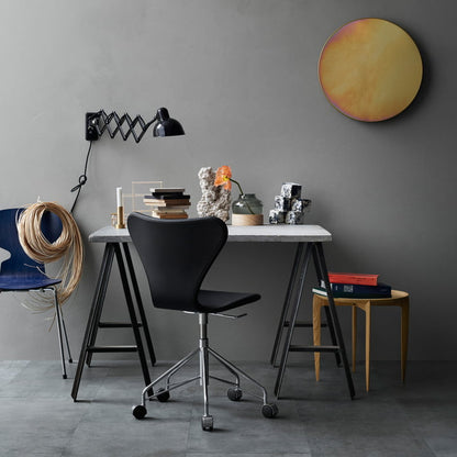 Fritz Hansen - Series 7 Office Chair 3117 Full Upholstery Leather