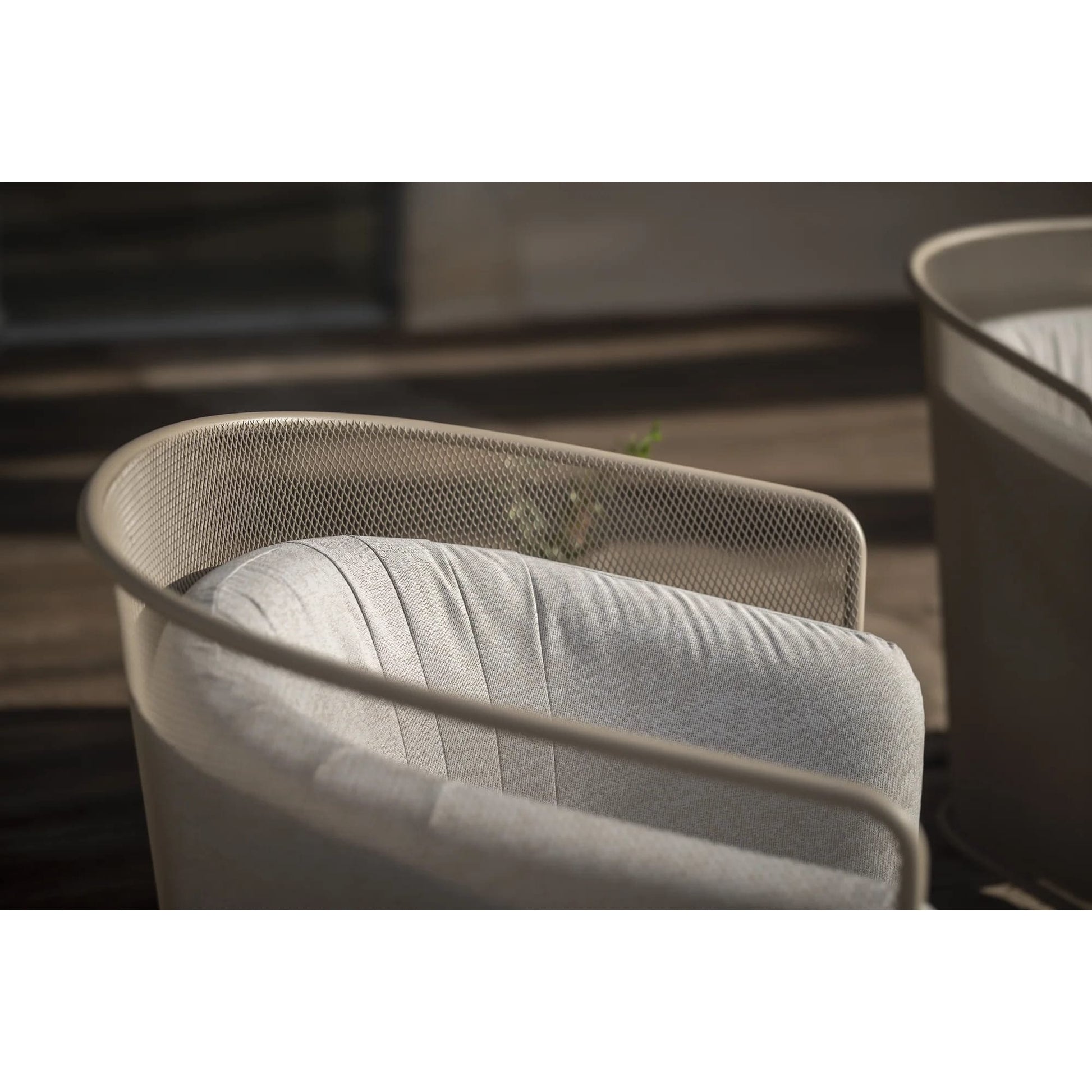 Todus - Slide Chair