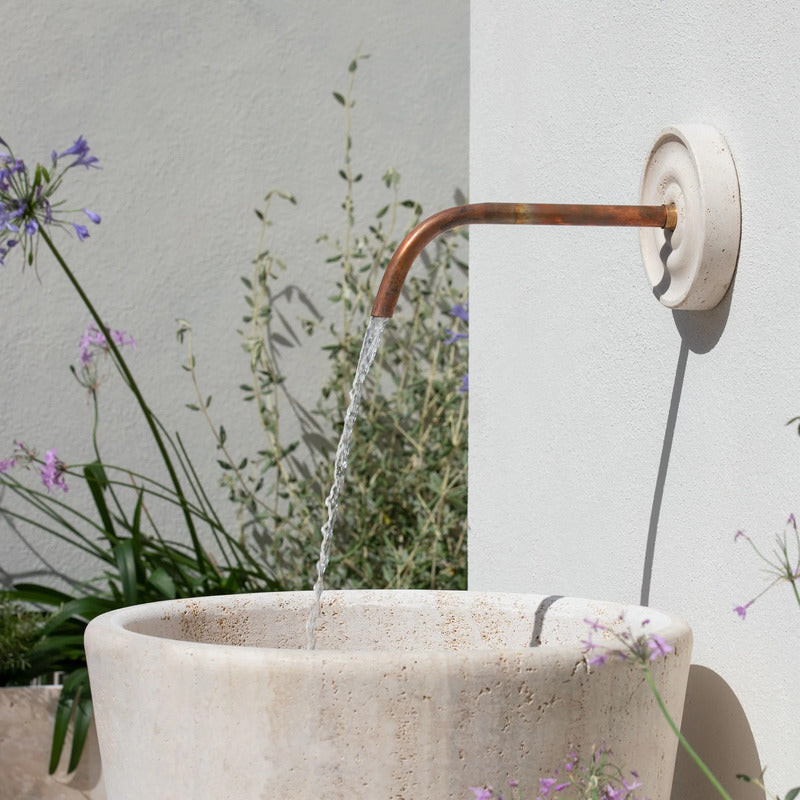 VELTHA® - CURRENT Garden fountain made of travertine