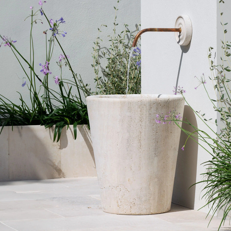 VELTHA® - CURRENT Garden fountain made of travertine