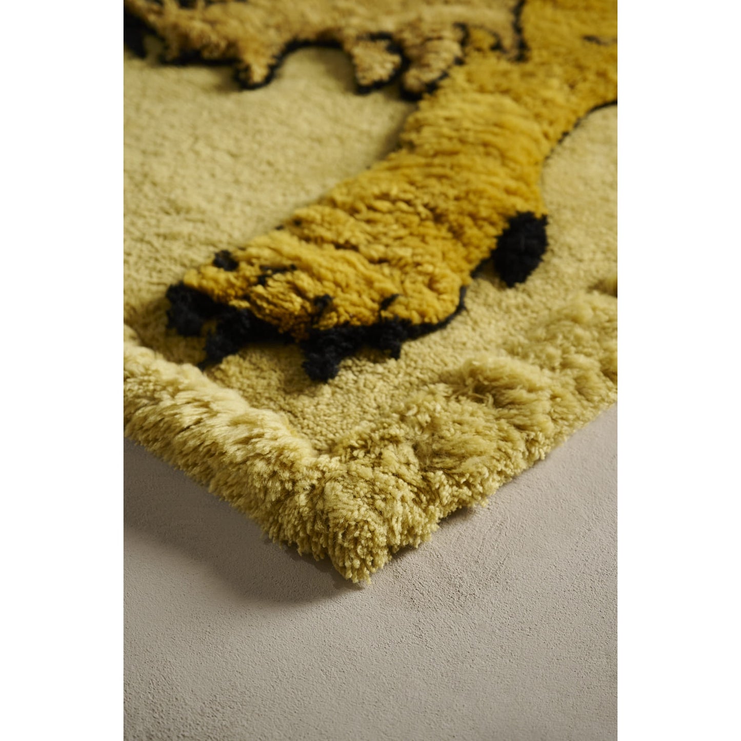 Amini - Tapileo Rug Roberto Gabetti and Aimaro Isola