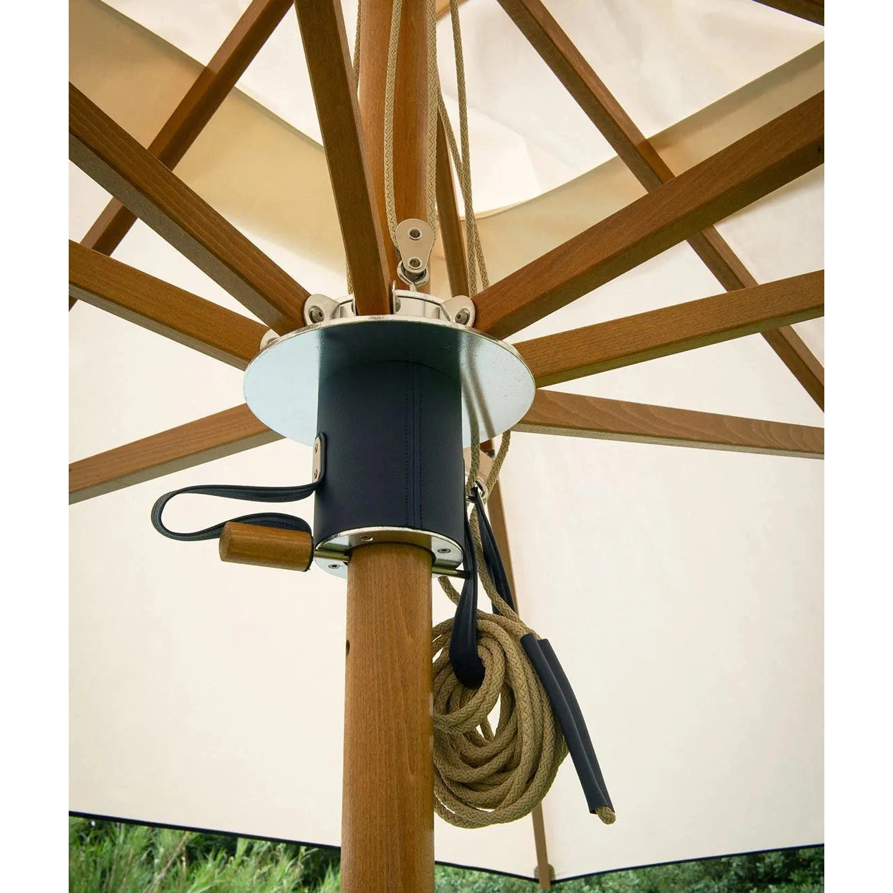Unopiu - Parasol Damian Round
