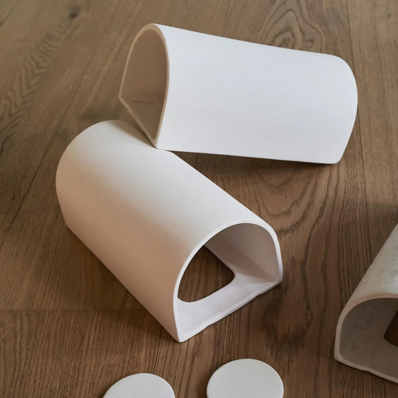 Ceramic wall light CURVE - Extra Matte White