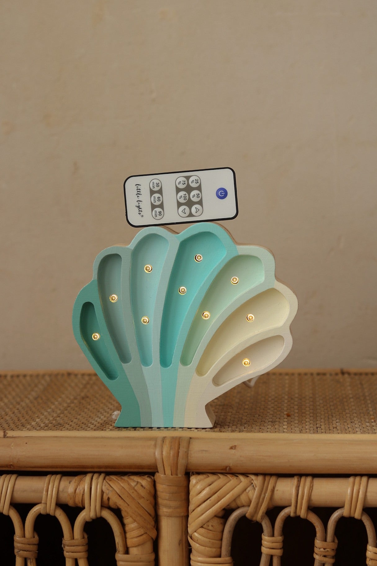 Little Lights Seashell Lamp