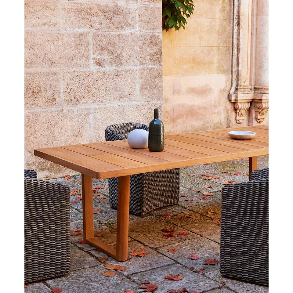 Point - Heritage Dining Table Teak 221x103cm