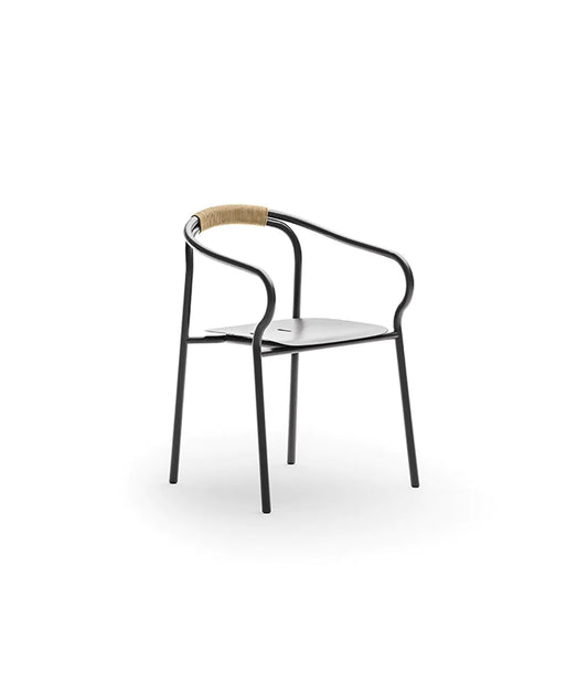 Unopiu - Experience Armchair with Armrests