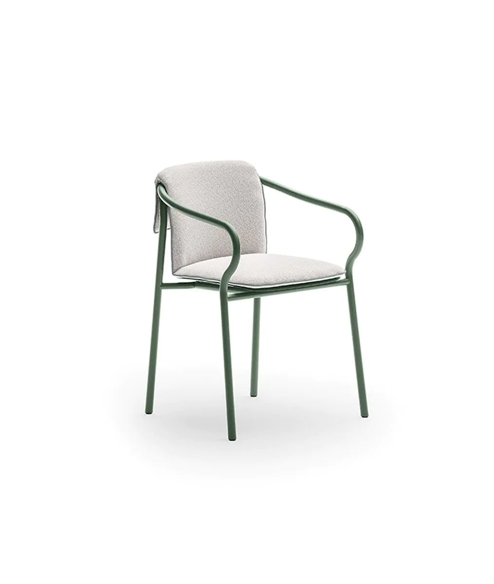 Unopiù – Salò chair with seat and back cushions